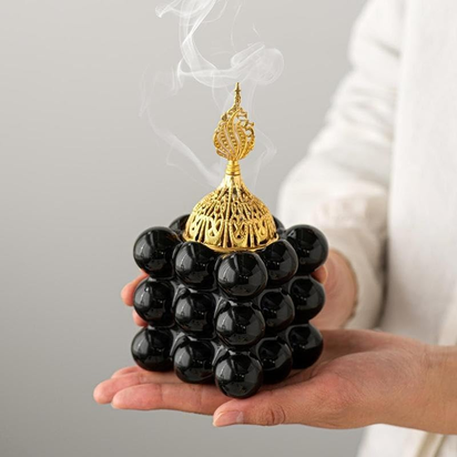 Square Ceramic Incense Burner, Modern Desktop Incense Burner, Room Scents, Home Fragrance Holder for Home Office Desktop Decoration, Household Items (White)